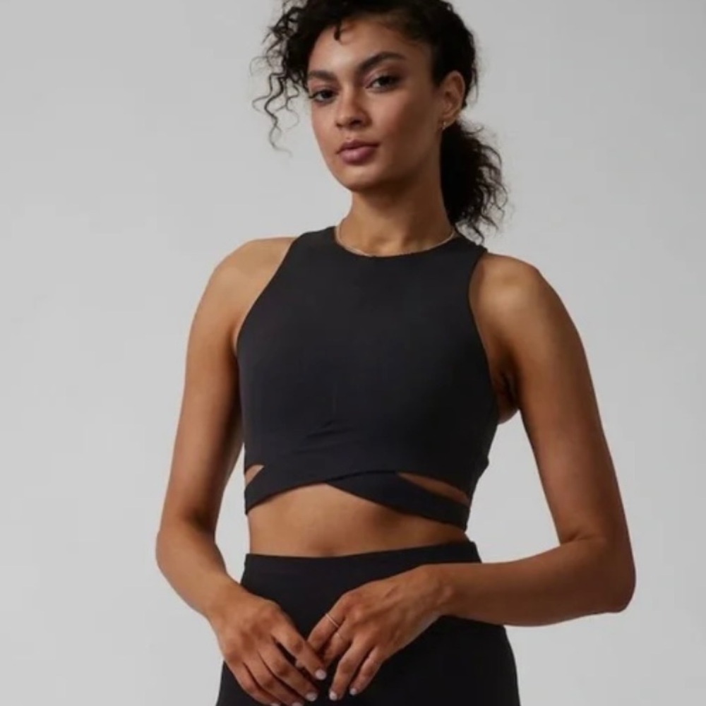 NWOT Athleta Conscious Cut Out Crop Top XS